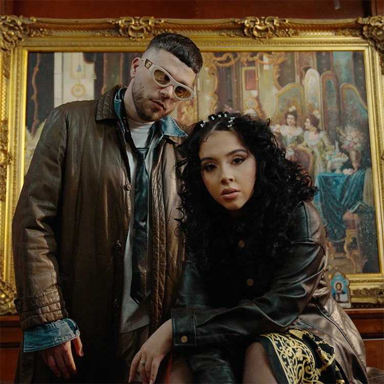 SHIFT feat. BIBI – E SI UN SFERT